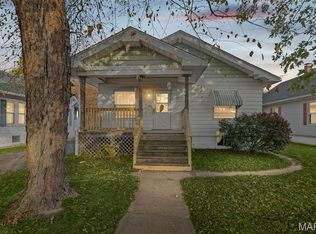 259 S 7th St, Wood River, IL 62095