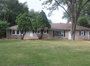 22W500 Armitage Ave, Glen Ellyn, IL 60137