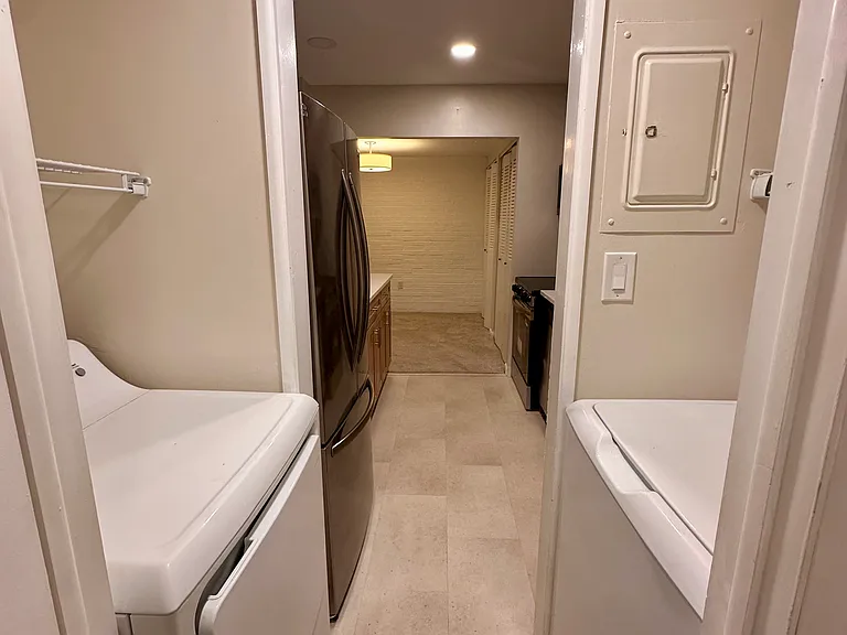 1071 Lancaster Blvd #12 — Photo 8