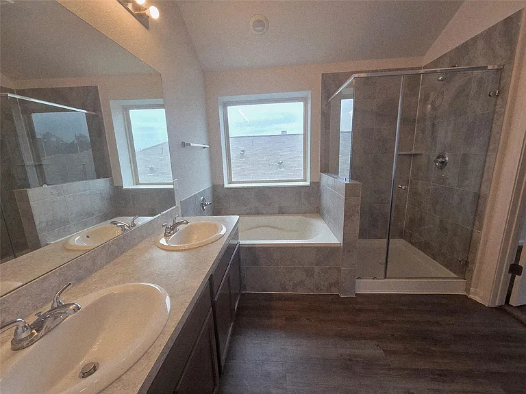 7459 Wheatley Gardens Dr — Photo 7