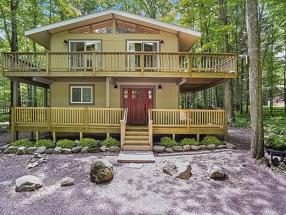 2nd image of 3415 Woodpecker Ct