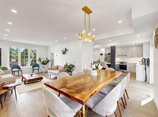 400 Handley Cres, Newmarket, ON L3Y 4T4