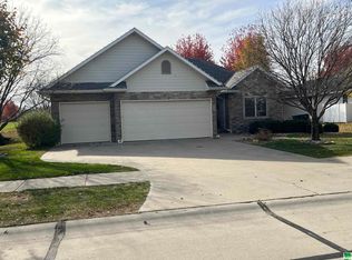 244 E Pinehurst Trl, Dakota Dunes, SD 57049
