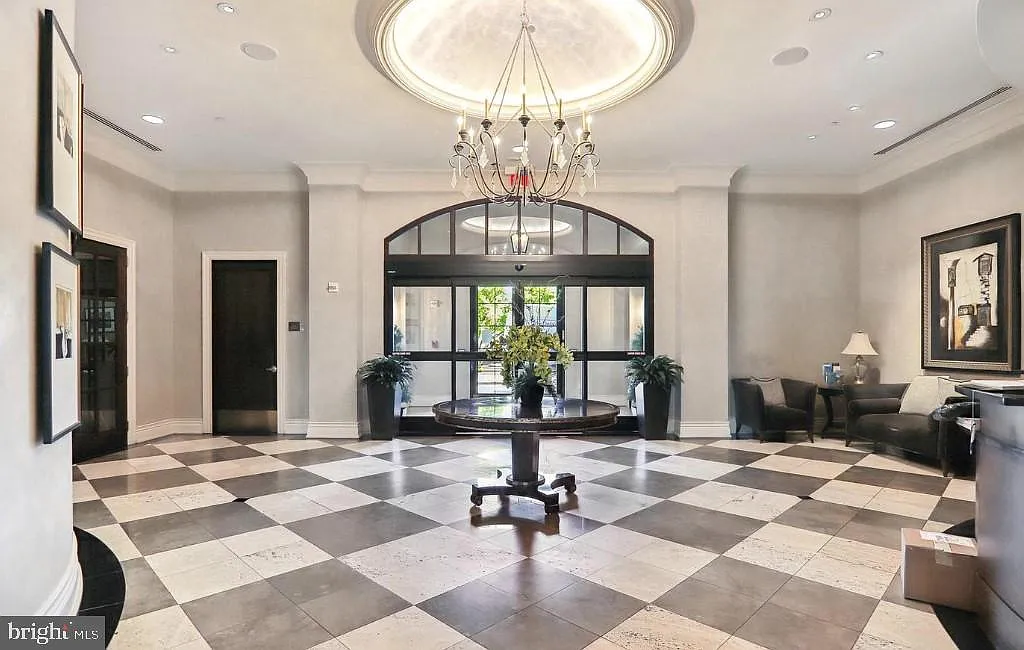 1 bed, 1.0 bath, 791 sqft, $1,995 — Photo 3