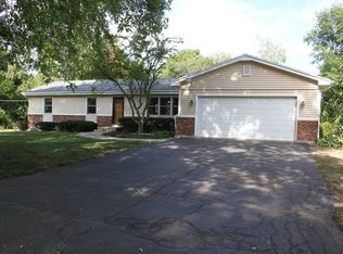 5N987 Denker Rd, Saint Charles, IL 60175