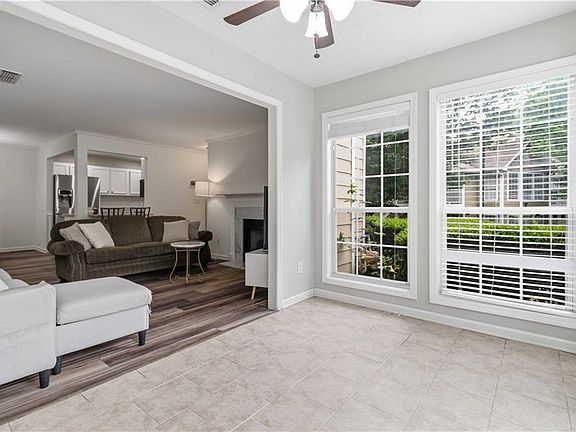 3rd image of 606 Berkeley Woods Dr