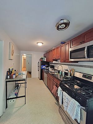 3rd image of 223 E 12th St APT 1