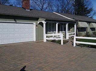 34 Glenside Rd, Cumberland, RI 02864