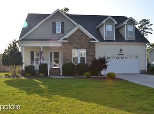 206 Wedgefield Cir, Maple Hill, NC 28454