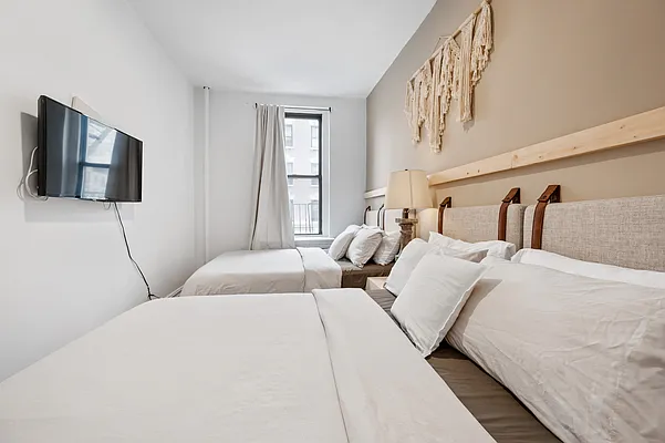 Rented by Furnished Habitat | media 13