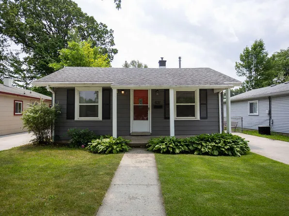 631 W Gardenia Ave, Madison Heights, MI 48071