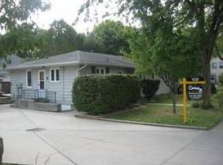 422 13th St, Ames, IA 50010