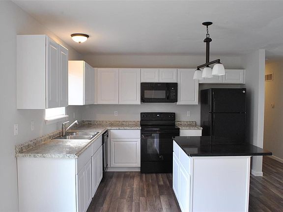 5th image of 116 Autumn Oaks Dr