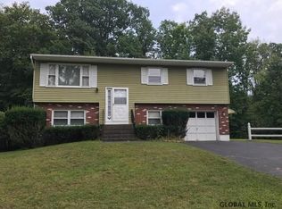 14 Prescott St, Albany, NY 12205