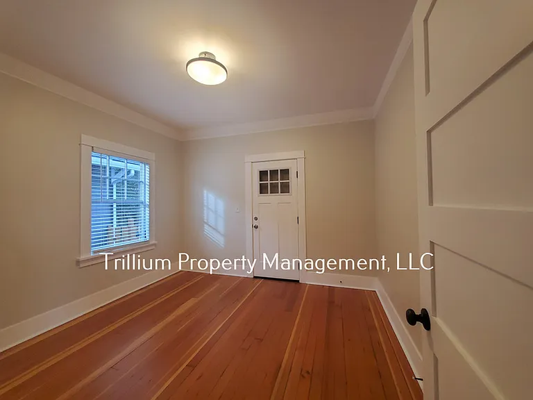 1411 SE 49th Ave — Photo 8