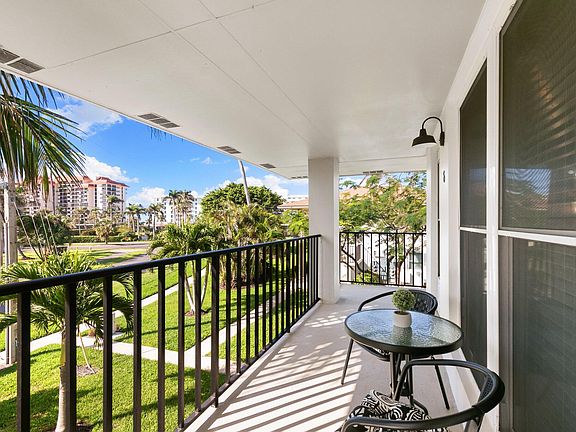 4th image of 235 Seaview Ct APT C6
