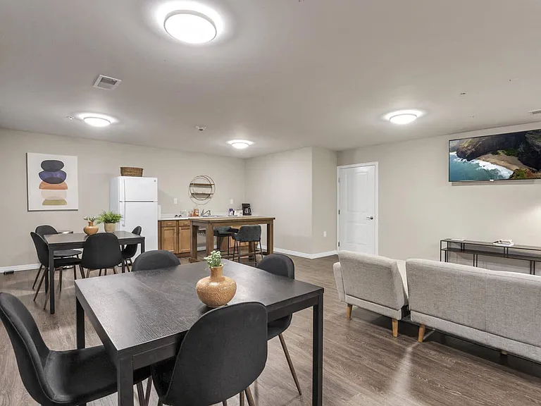 Jenkins Lofts — Photo 23