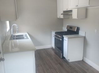 560 W Shamrock St #B, Rialto, CA 92376