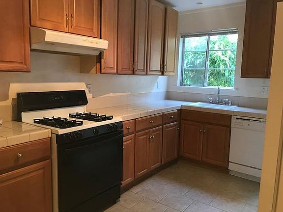 4th image of 6409 Mokelumne Ave