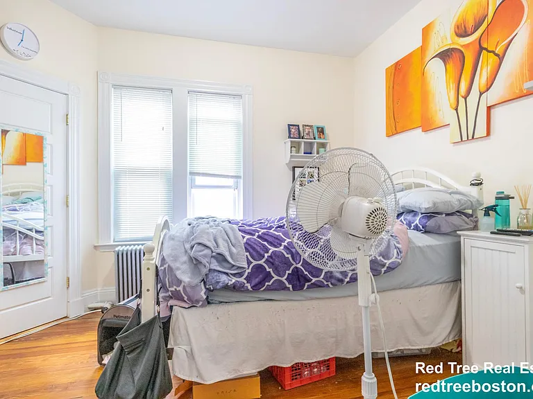 35 Harbor View St #3 — Photo 8