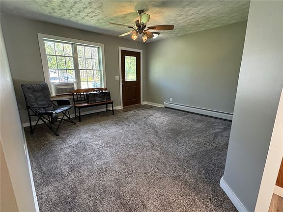 4th image of 1905 Burgess Rd