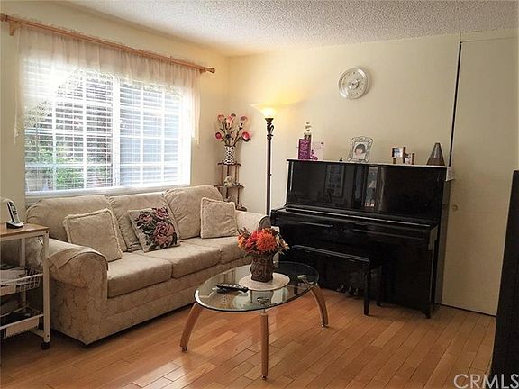 4th image of 19417 Stefani Ave