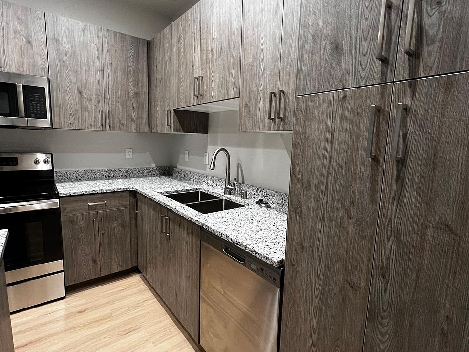 Kitchen w/Extra Storage