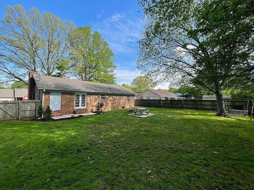 2nd image of 17 Libby Ln
