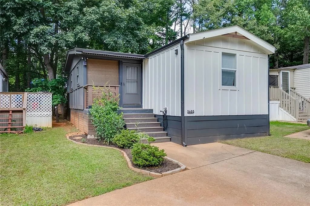 2 bed, 2.0 bath, 924 sqft, $1,800 — Photo 1