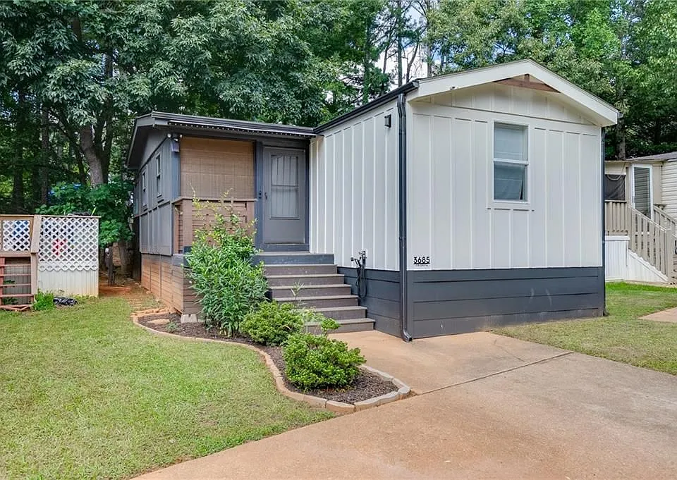 3685 Fir Dr