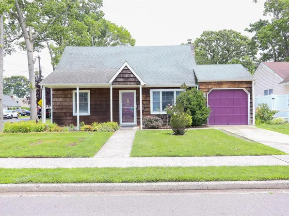 594 Central Avenue, Massapequa, NY 11758