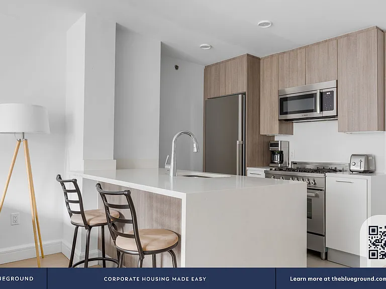 311 W 50th St #6D — Photo 5