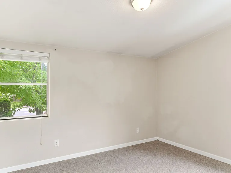 429 S Miller St — Photo 12