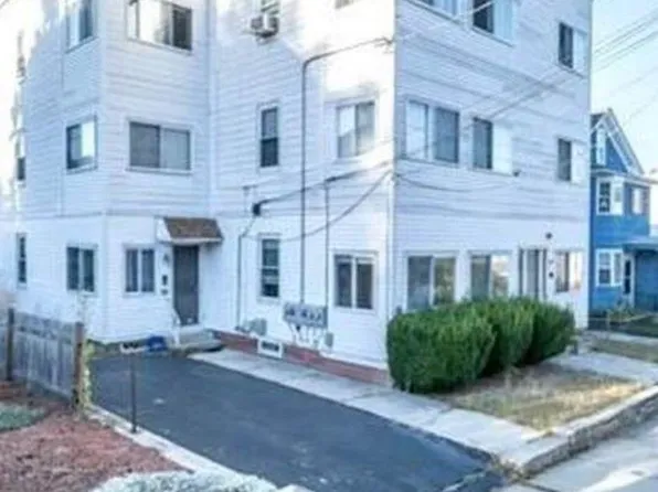 163 Bernice Ave Floor 2, Woonsocket, RI 02895