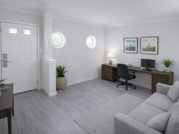 928 Ferry Rd, Galveston, TX