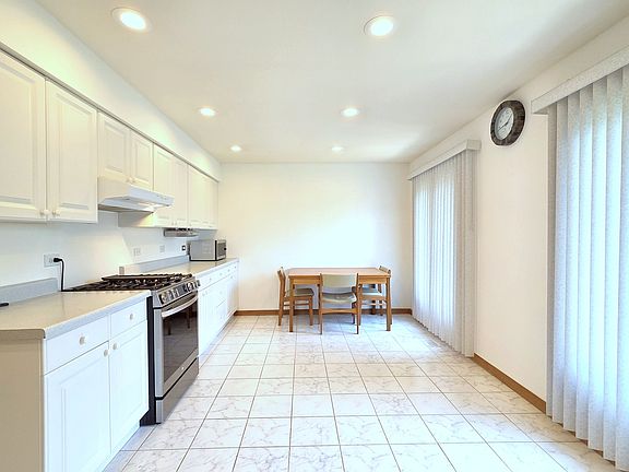 5th image of 21W105 Flamingo Ln