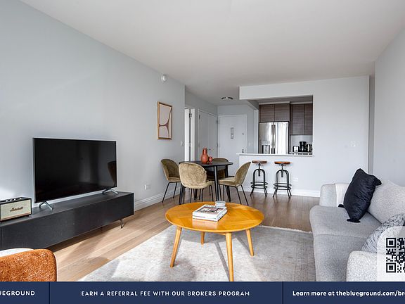 4th image of 235 W 48th St APT 40E
