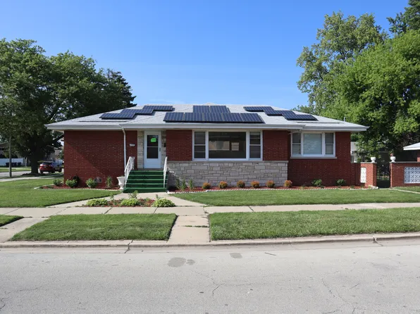 8755 S Fairfield Ave, Evergreen Park, IL 60805