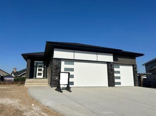 120 SE Beaconview Pl, Fort McMurray, AB T9H 2S6
