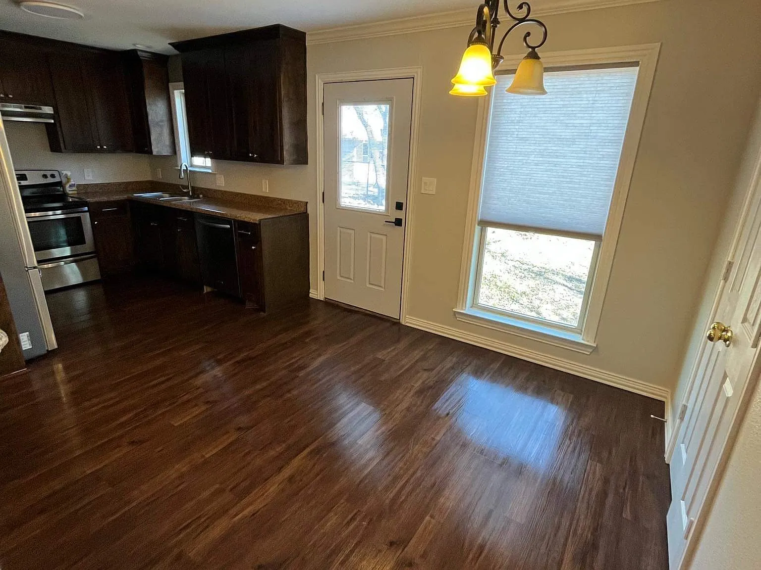 4 bed, 1648 sqft, $1,850 — Photo 4