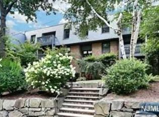 540 North Ave APT H, Fort Lee, NJ 07024