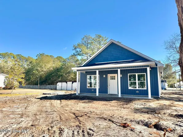 949 Lower County St SW, Calabash, NC 28467