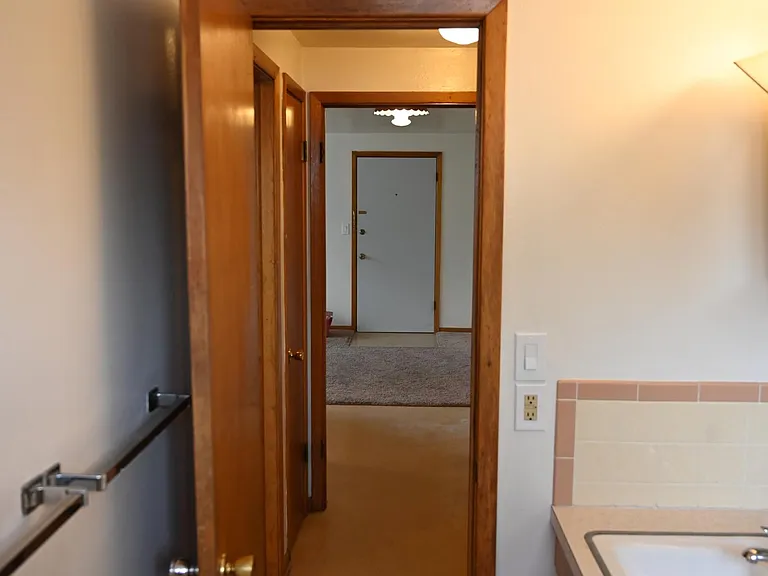 1631 Kimbark St — Photo 5