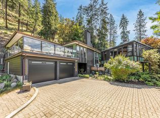 155 Clifton Rd N, Kelowna, BC V1V 1A2