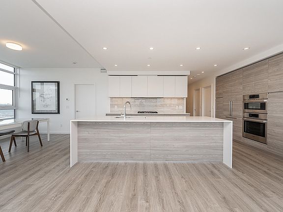 5th image of 660 Quayside Dr #3602