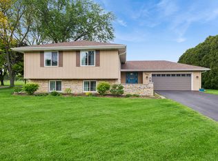 2481 Chatham Rd, Aurora, IL 60506