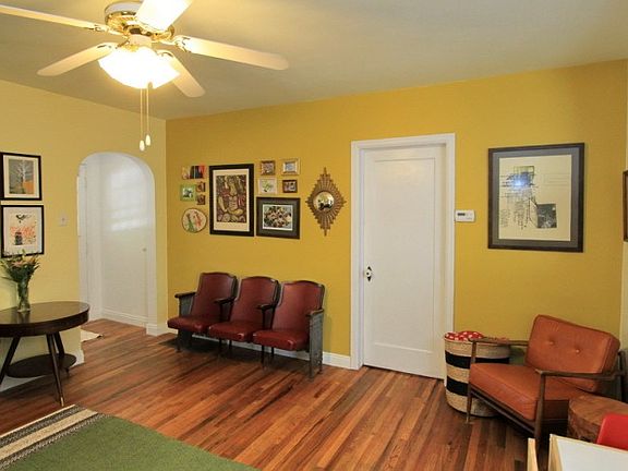 2nd image of 367 E Wilson Ave