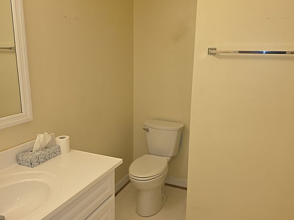 4th image of 614 Garfield Dr
