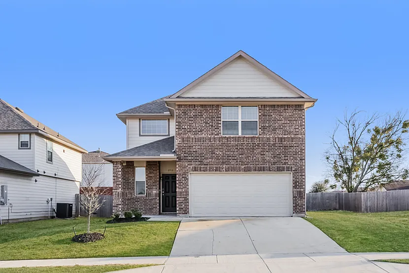 2713 Bear Oak Dr