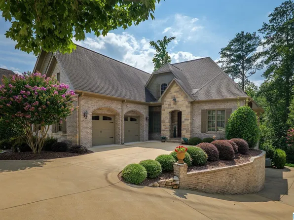 1055 Baldwin Ln, Birmingham, AL 35242